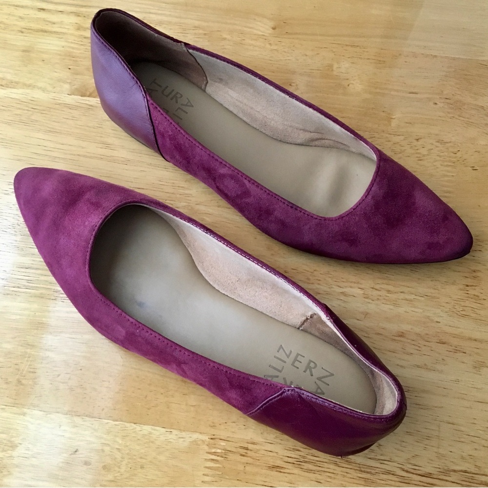 Suede and Leather Naturalizer Flats 6.5